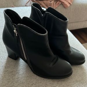 Never worn black heeled boots size 10